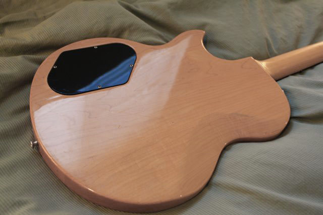Gibson%20L6-S4.jpg
