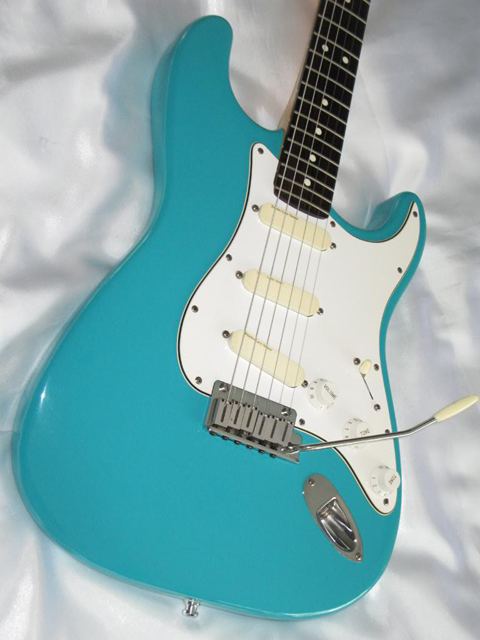 http://xhefriguitars.com/Stuff/Plus%20Colors/Taos%20Turquoise1.jpg